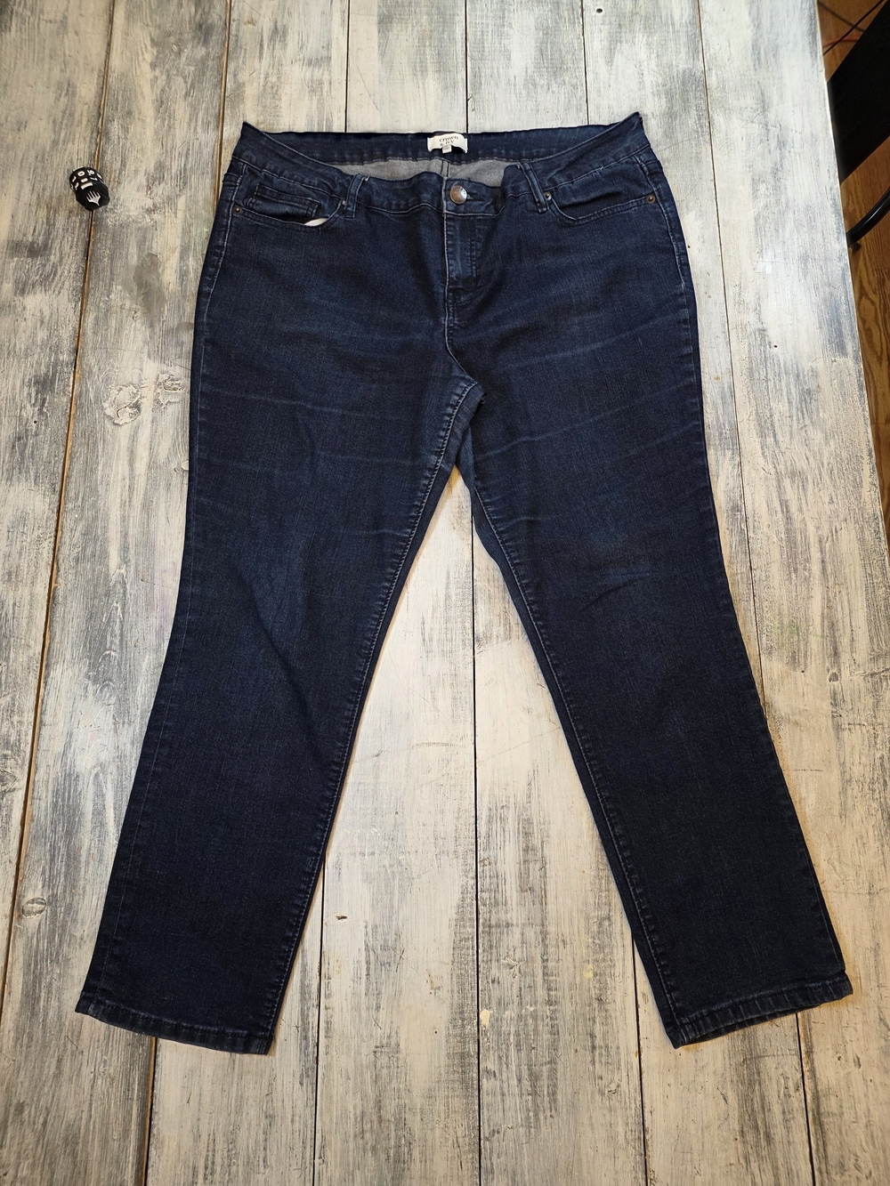 crown & ivy Women's Dark Indigo Mid Rise Straight Leg Relaxed Jeans sz 16